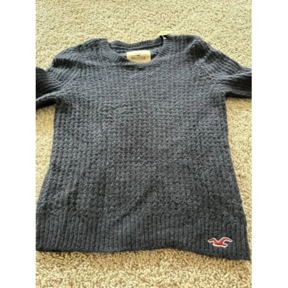Hollister Womens Fuzzy Sweater Pull Over Navy Logo Light Weight Size Medium